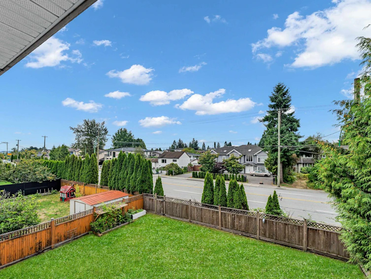 3768 Jambor Court, Burnaby, BC, V5G 0A8 - 34