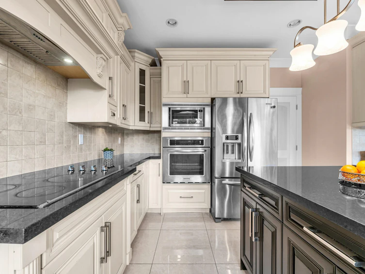 3768 Jambor Court, Burnaby, BC, V5G 0A8 - 13