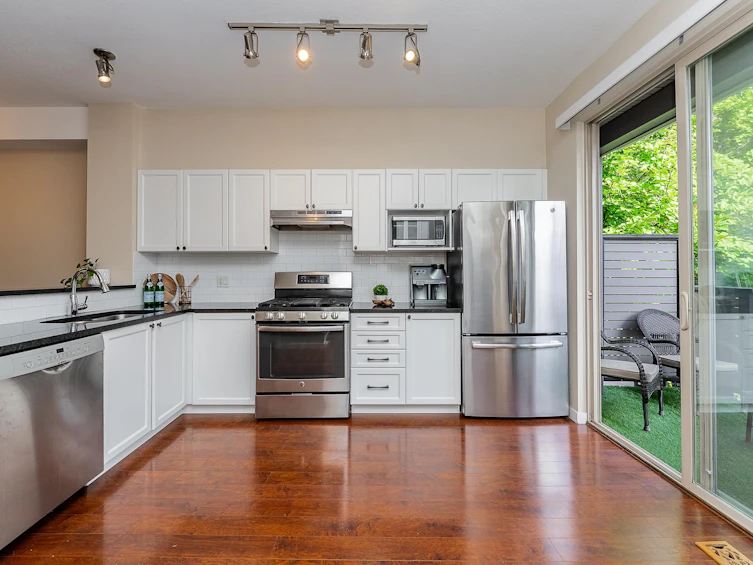 17-100 Klahanie Drive, Port Moody, BC, V3H 5K3 - 8