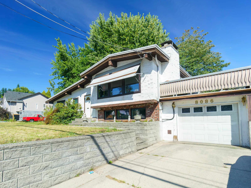 8086 Cedar Street, Mission BC V2V 3N3