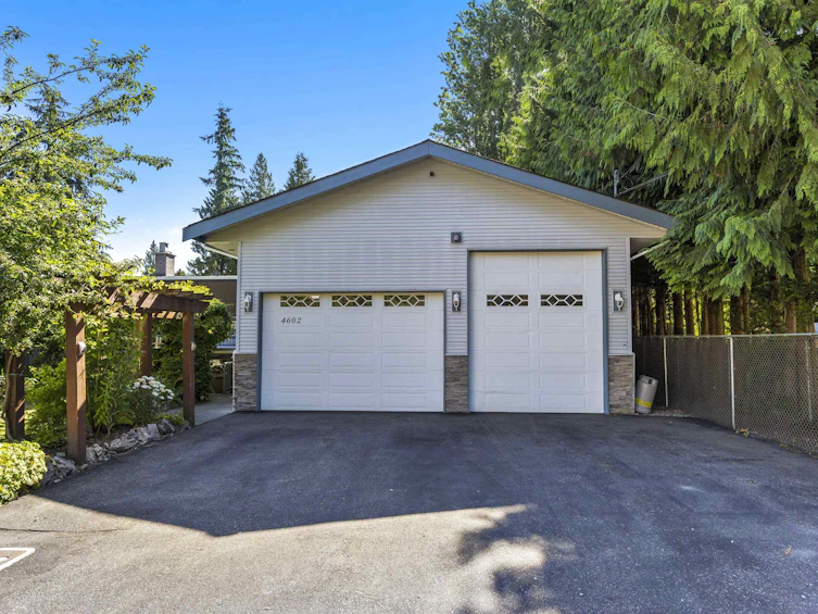 4602 206 Street, Langley, BC, V3A 2B9 - 5
