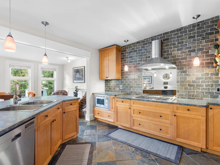 4602 206 Street, Langley, BC, V3A 2B9 - 17