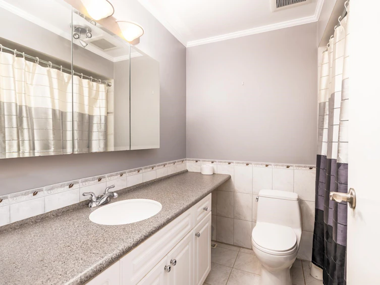 1135 Heritage Boulevard, North Vancouver, BC, V7J 3G8 - 15