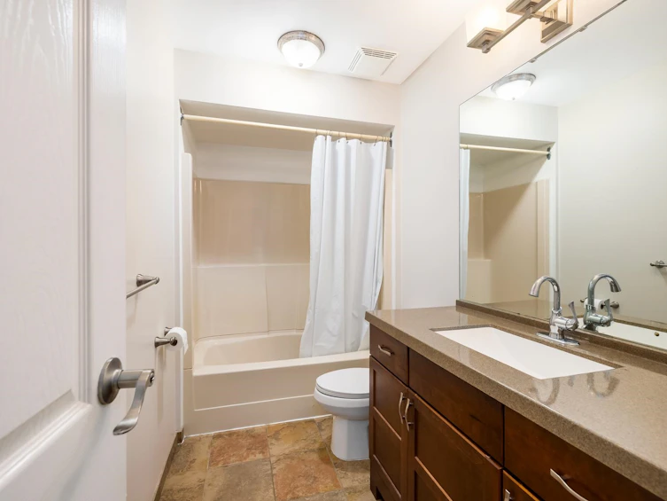 1135 Heritage Boulevard, North Vancouver, BC, V7J 3G8 - 19