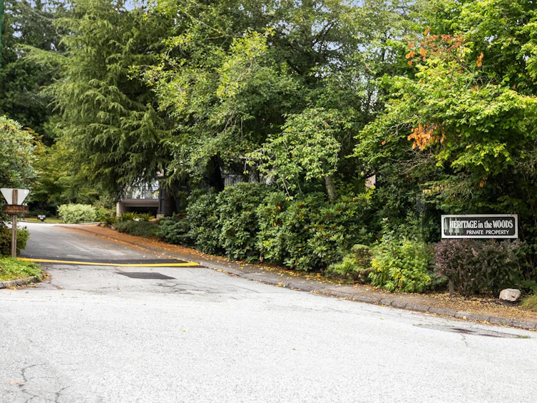 1135 Heritage Boulevard, North Vancouver, BC, V7J 3G8 - 25