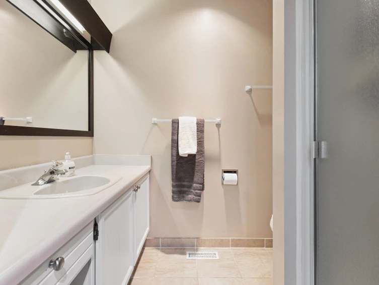 887 Frederick Road, North Vancouver, BC, V7K 2Y5 - 18