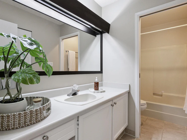 887 Frederick Road, North Vancouver, BC, V7K 2Y5 - 21