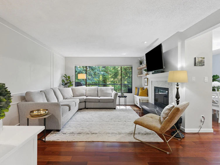 887 Frederick Road, North Vancouver, BC, V7K 2Y5 - 2