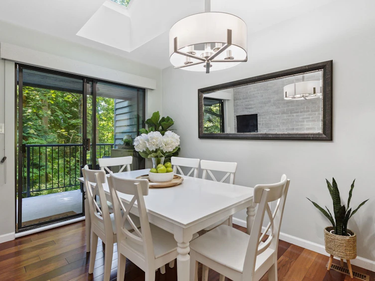 887 Frederick Road, North Vancouver, BC, V7K 2Y5 - 4