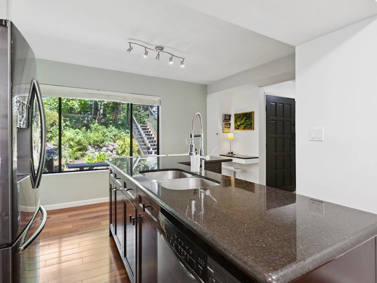 887 Frederick Road, North Vancouver, BC, V7K 2Y5 - 13