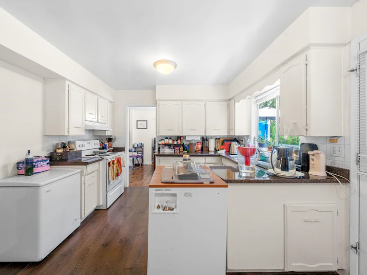 11254 87 Avenue, Delta, BC, V4C 2Z7 - 9