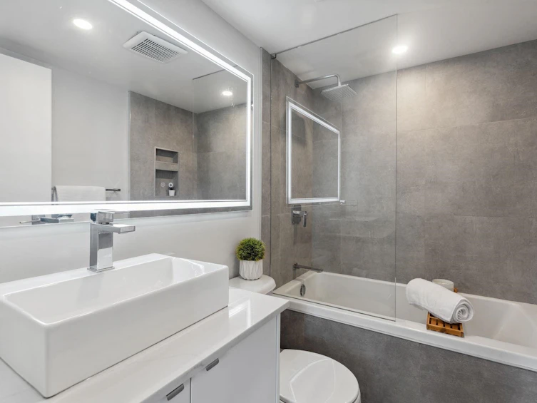 2406-1155 Seymour Street, Vancouver, BC, V6B 1K2 - 19