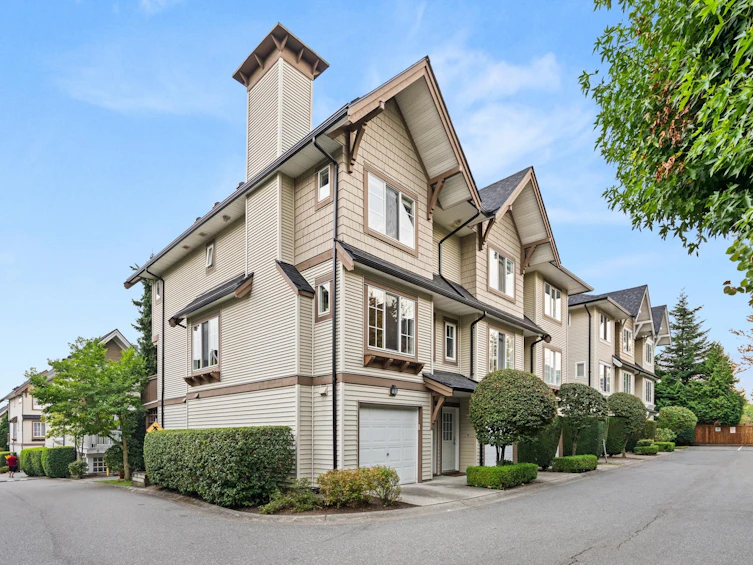 22-20540 66 Avenue, Langley, BC, V2Y 2Y7 - 2