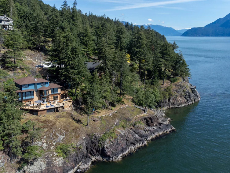 1531 Eagle Cliff Road, Bowen Island, BC, V0N 1G1 - 2