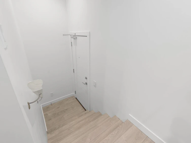 TH1-128 E 8th Street, North Vancouver, BC, V7L 0H2 - 29