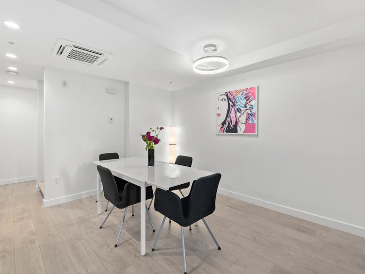 TH1-128 E 8th Street, North Vancouver, BC, V7L 0H2 - 10