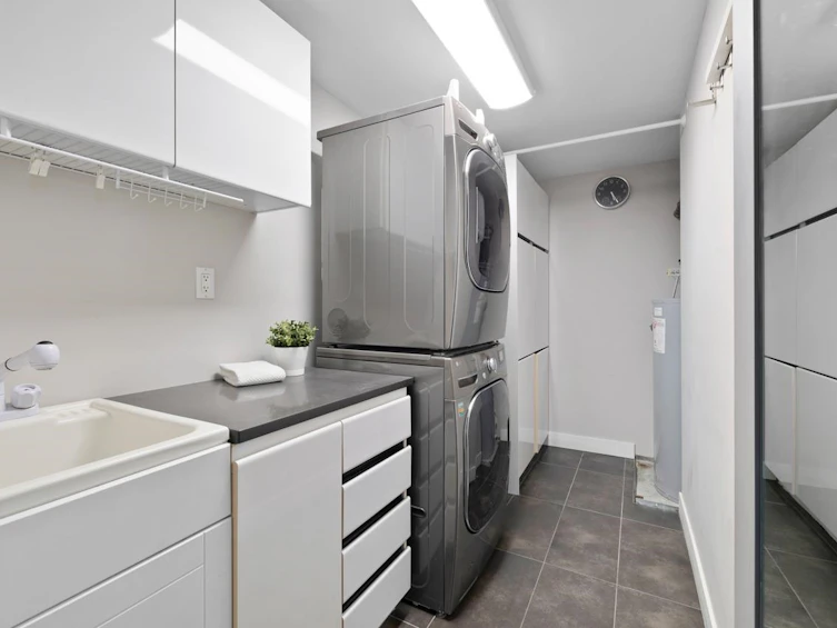 2302-1500 Howe Street, Vancouver, BC, V6Z 2N1 - 28