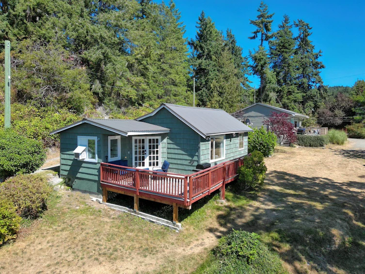 5625 O'brian Road, Halfmoon Bay, BC, V7Z 1E9