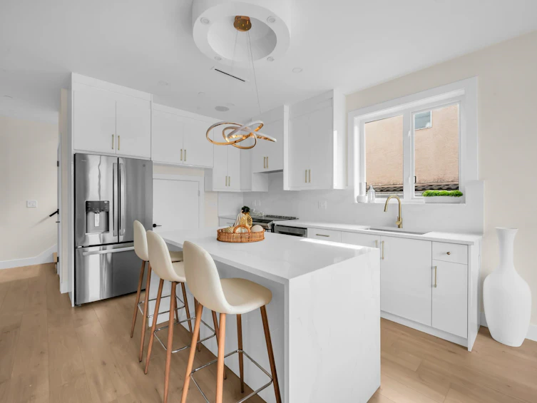2-2512 E 22 Avenue, Vancouver, BC, V5M 2X5 - 2