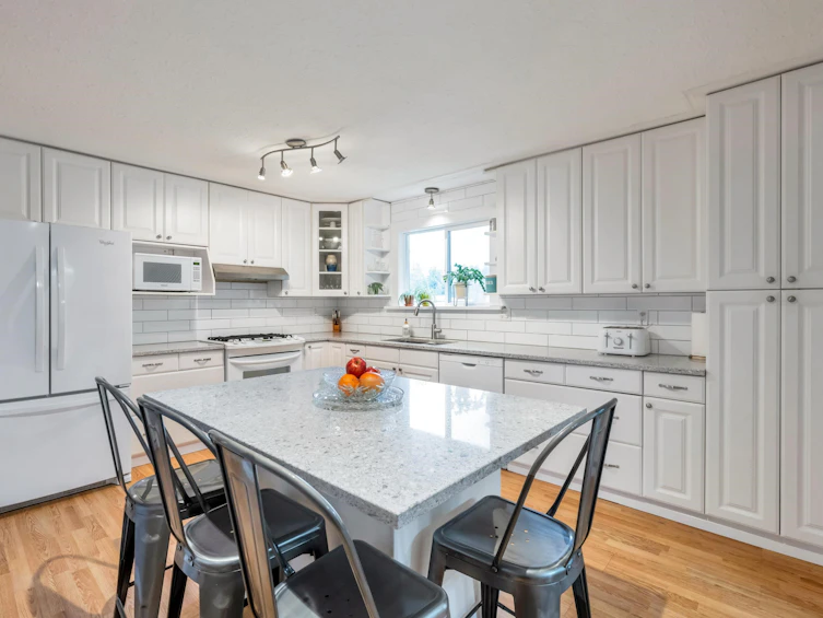 1734 196 Street, Surrey, BC, V2Z 2G4 - 9