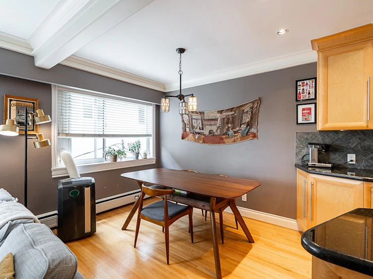 208-2493 W 1st Avenue, Vancouver, BC, V6K 1G5 - 7
