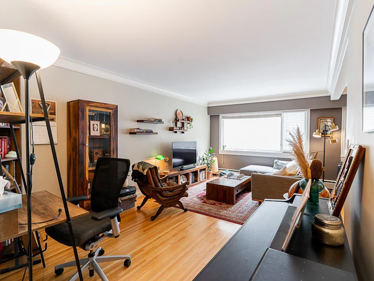 208-2493 W 1st Avenue, Vancouver, BC, V6K 1G5 - 3