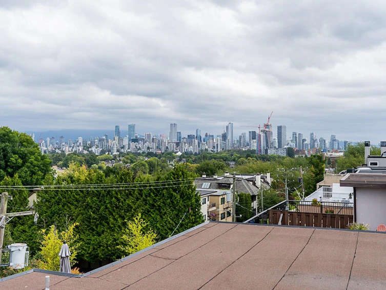 208-2493 W 1st Avenue, Vancouver, BC, V6K 1G5 - 31