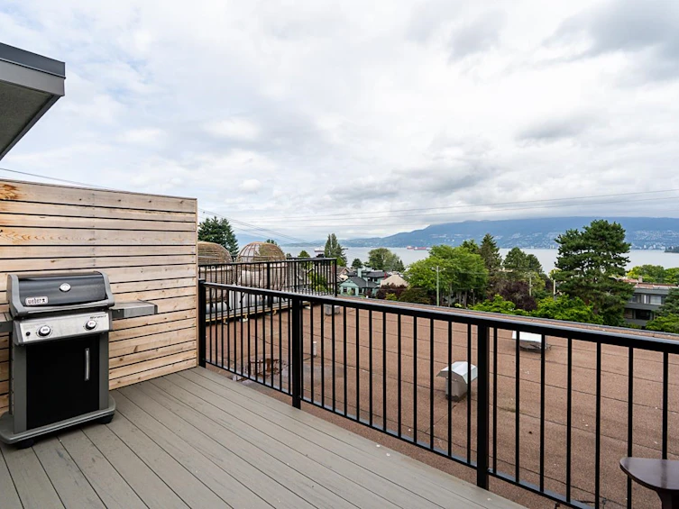208-2493 W 1st Avenue, Vancouver, BC, V6K 1G5 - 22