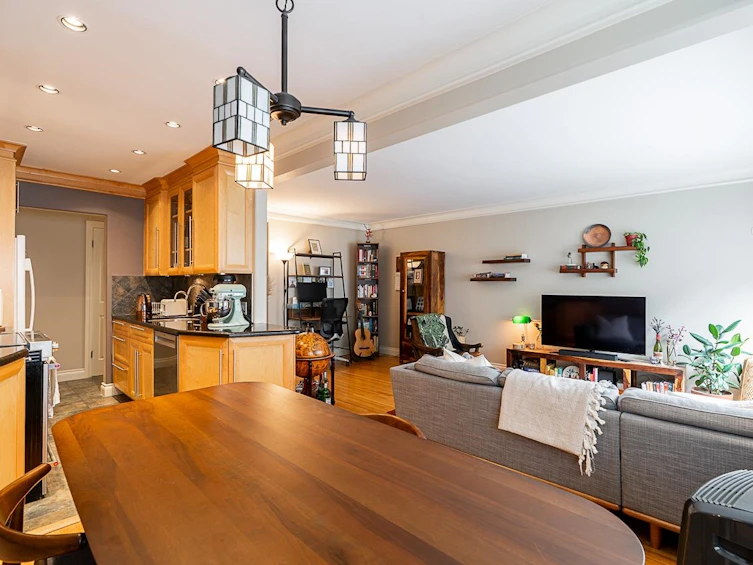 208-2493 W 1st Avenue, Vancouver, BC, V6K 1G5 - 9