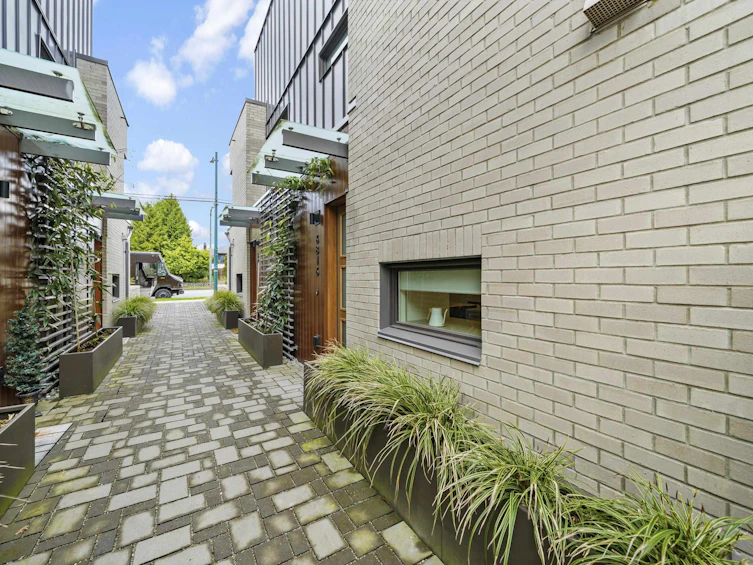 6816 Oak Street, Vancouver, BC, V6P 0K7 - 3