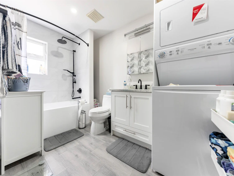 3880 Blundell Road, Richmond, BC, V7C 1G4 - 17