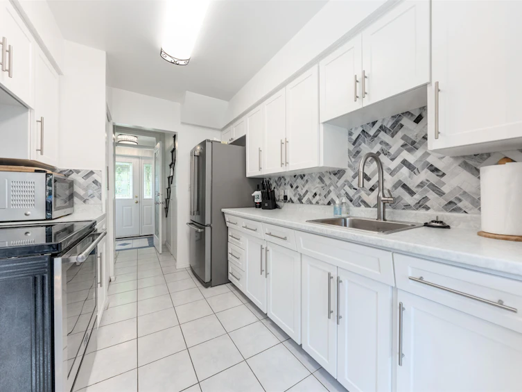 3880 Blundell Road, Richmond, BC, V7C 1G4 - 12