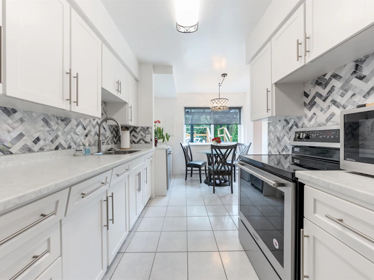 3880 Blundell Road, Richmond, BC, V7C 1G4 - 11