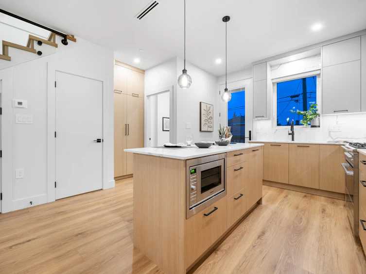 1810 E 55th Avenue, Vancouver, BC, V5P 2A1 - 15