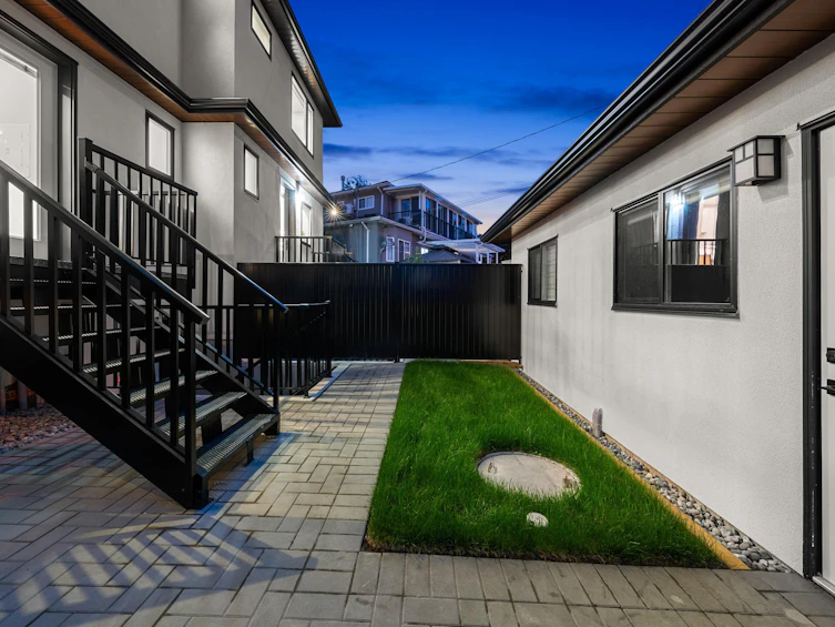 1810 E 55th Avenue, Vancouver, BC, V5P 2A1 - 36