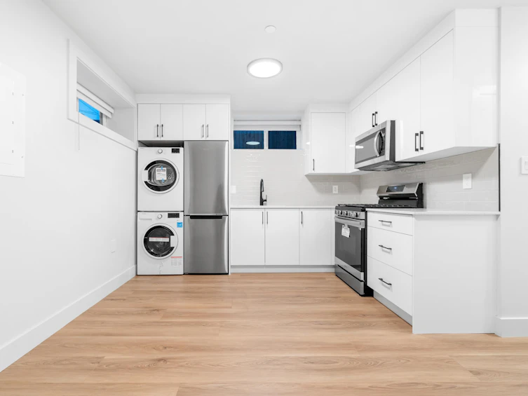 1810 E 55th Avenue, Vancouver, BC, V5P 2A1 - 38