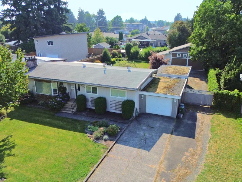 9565 Carleton Street, Chilliwack BC V2P 6E2