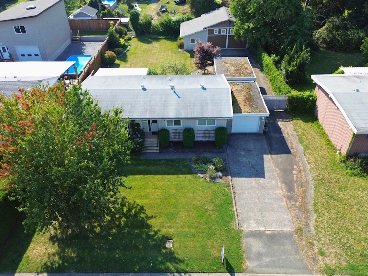 9565 Carleton Street, Chilliwack, BC, V2P 6E2 - 2