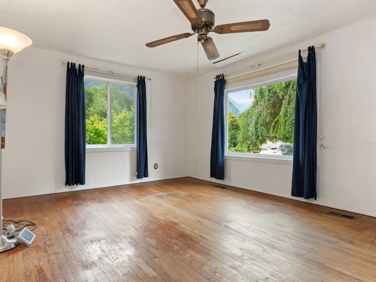 653 Hemlock Avenue, Hope, BC, V0X 1L0 - 2