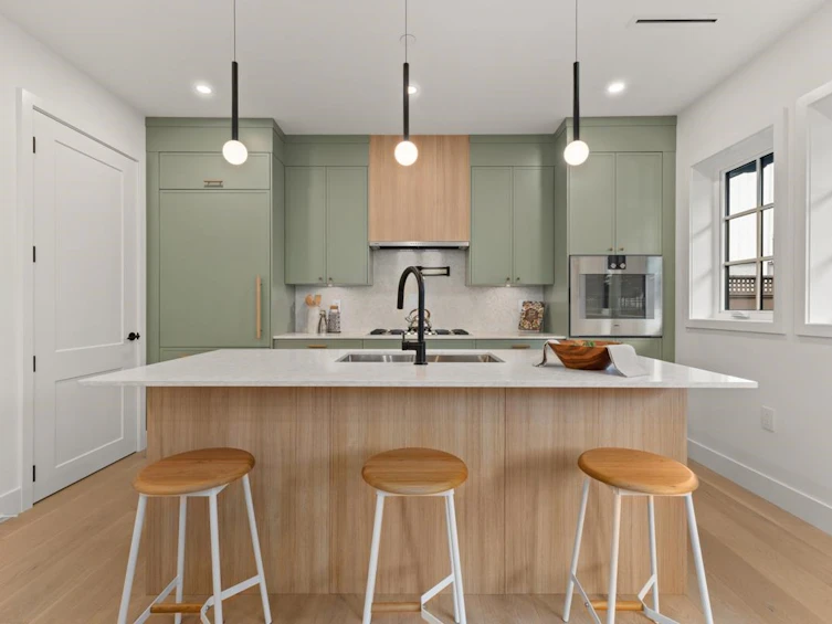 231 W 15th Avenue, Vancouver, BC, V5Y 1Y1 - 7