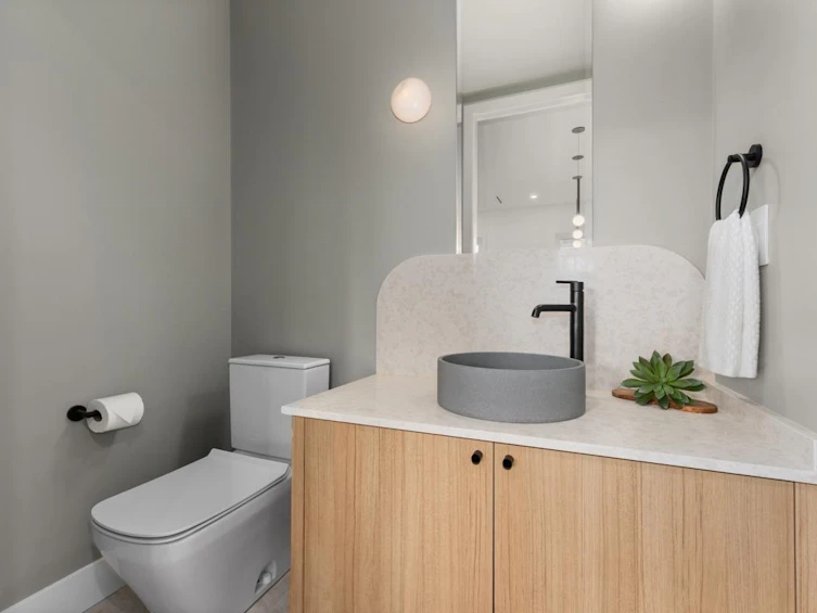 231 W 15th Avenue, Vancouver, BC, V5Y 1Y1 - 10
