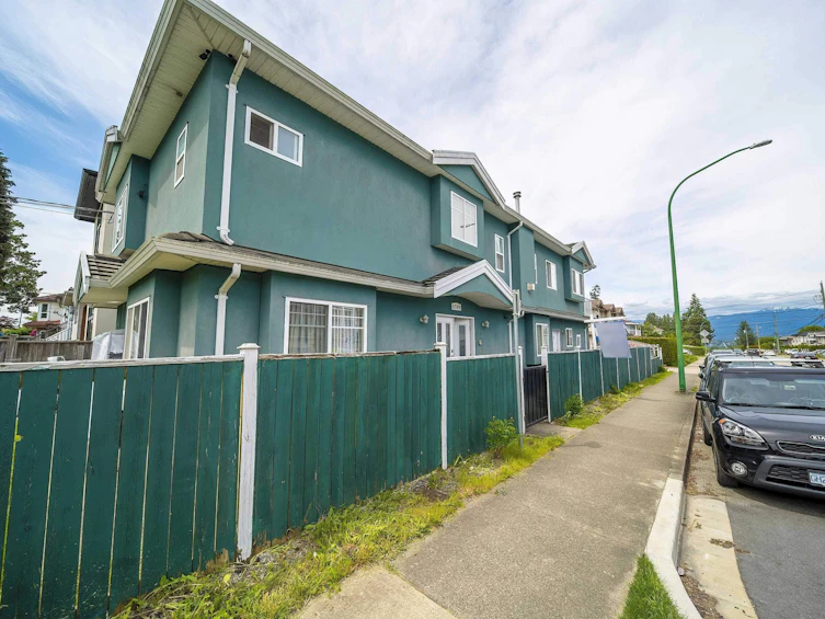 6789 Gilley Avenue, Burnaby, BC, V5H 3W8 - 2