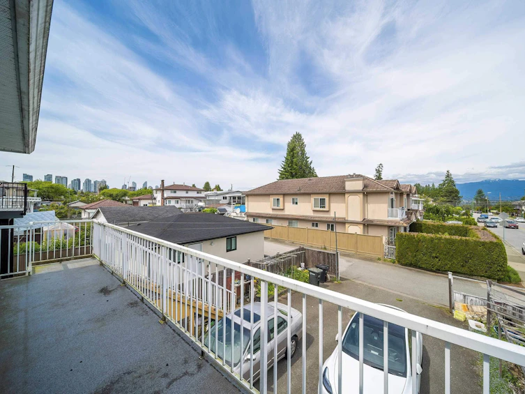 6789 Gilley Avenue, Burnaby, BC, V5H 3W8 - 8