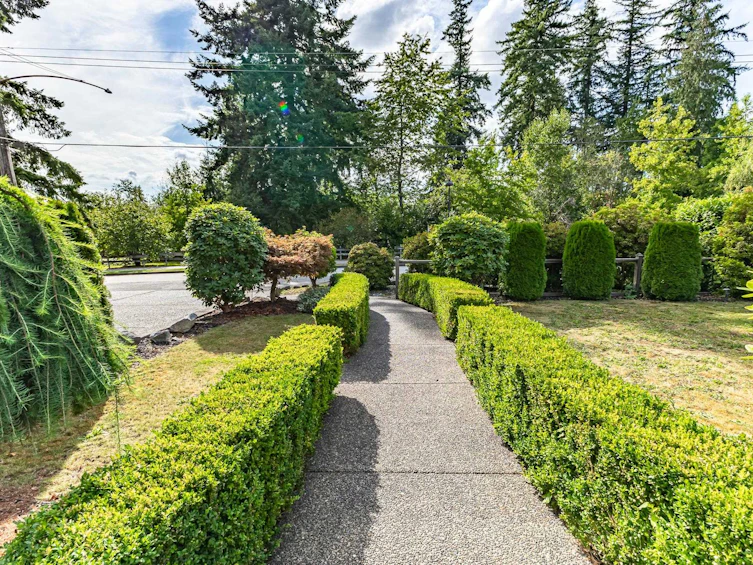 605 Laurentian Crescent, Coquitlam, BC, V3J 6H3 - 4