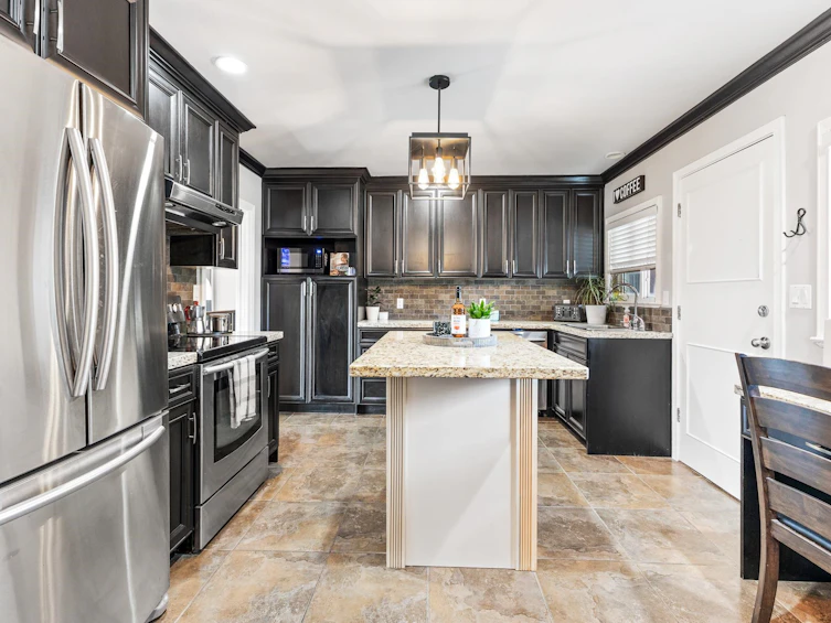605 Laurentian Crescent, Coquitlam, BC, V3J 6H3 - 11