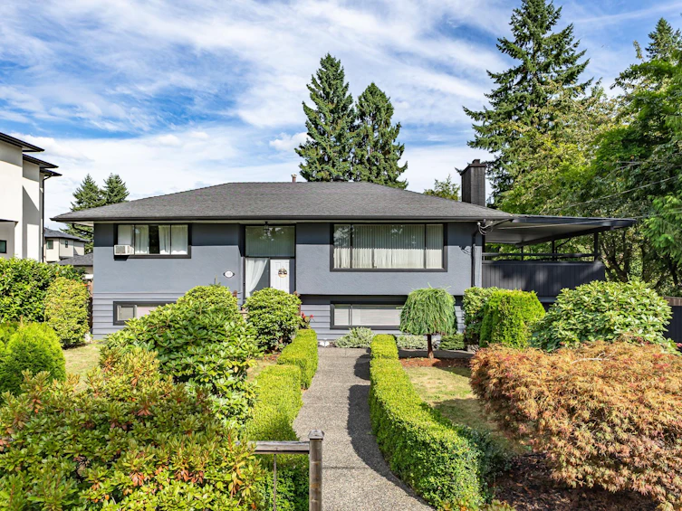 605 Laurentian Crescent, Coquitlam, BC, V3J 6H3 - 2