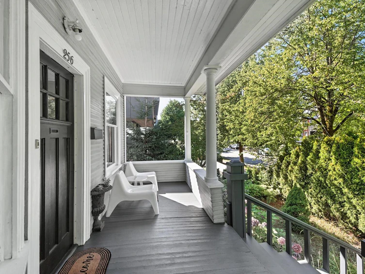 256 E 16th Avenue, Vancouver, BC, V5T 2T4 - 2