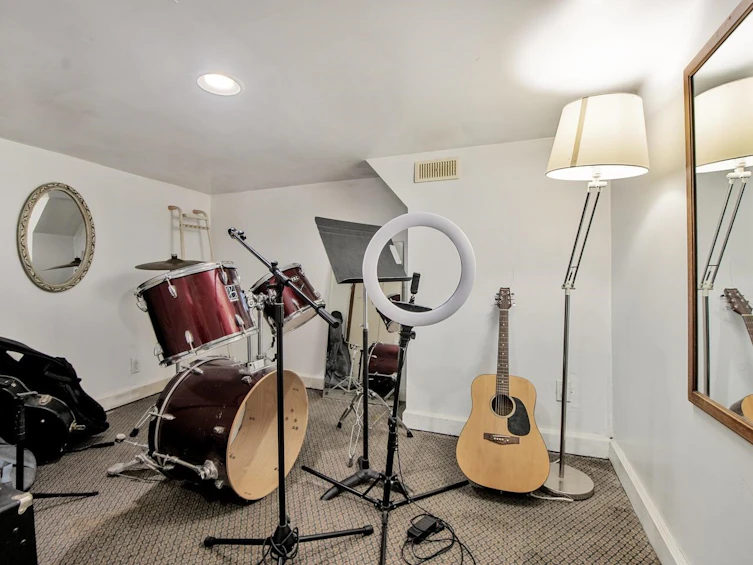 256 E 16th Avenue, Vancouver, BC, V5T 2T4 - 25