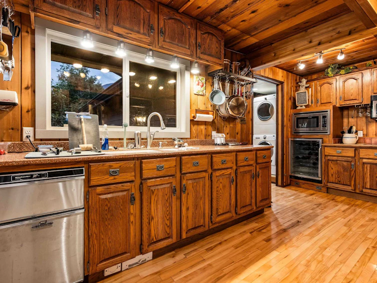 43705 Watt Road, Columbia Valley, BC, V2R 4X9 - 12