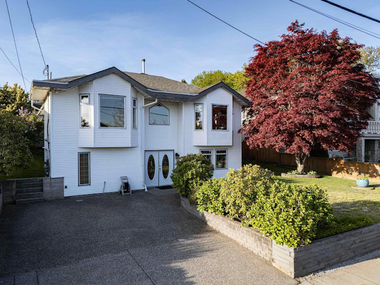 957 Stewart Avenue, Coquitlam, BC, V3K 2N5 - 5
